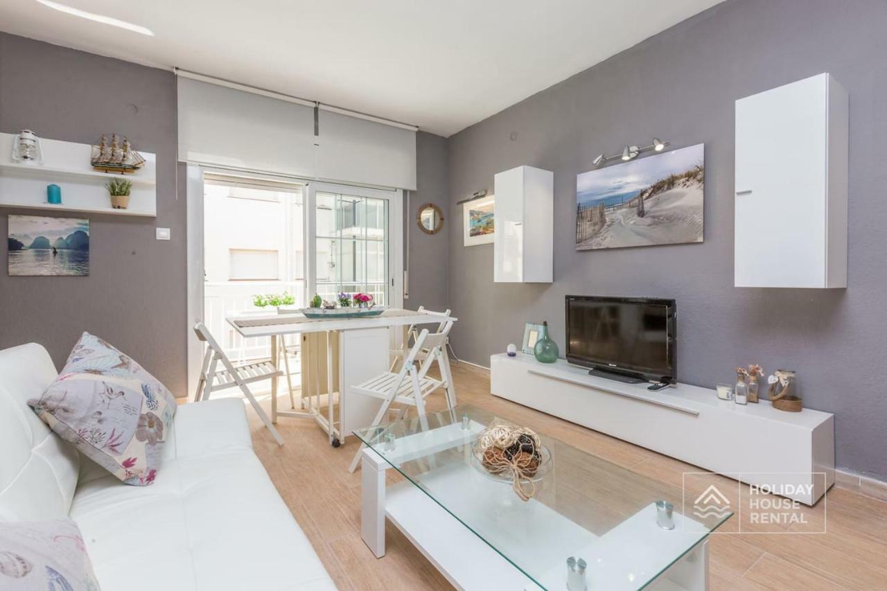 S12 - Beach Front Apartment --Free Wifi- Salou Exterior foto